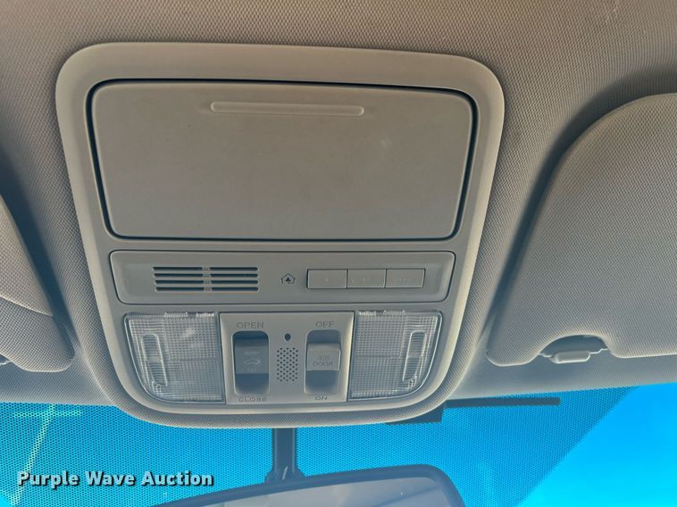 image for item DN0573 2012 Honda Odyssey  van