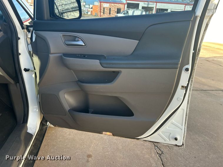 image for item DN0573 2012 Honda Odyssey  van