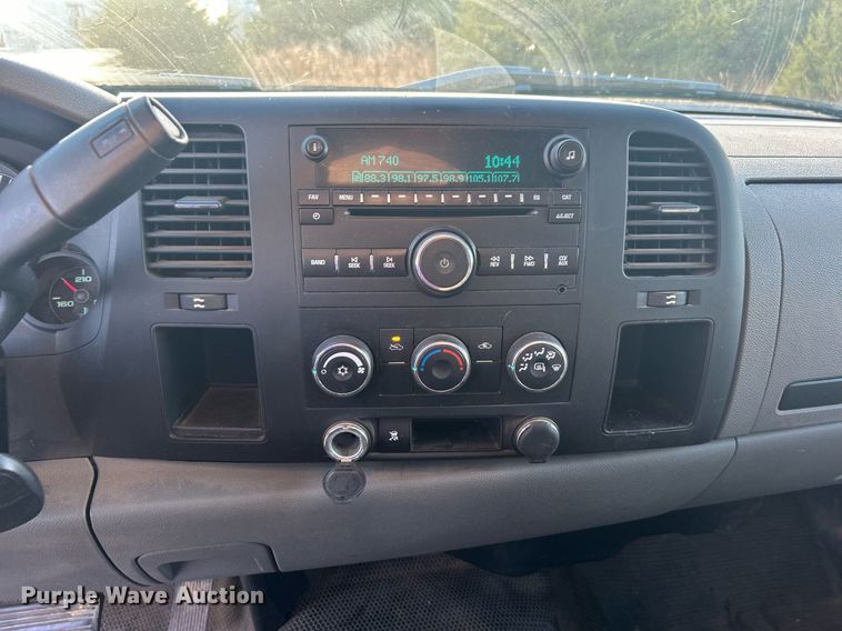 image for item DN0575 2011 GMC Sierra 1500  pickup truck