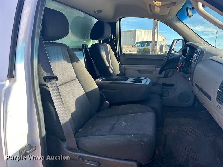 image for item DN0575 2011 GMC Sierra 1500  pickup truck