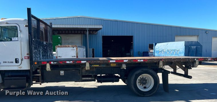 image for item DN0607 2014 Peterbilt 330  dump flatbed truck