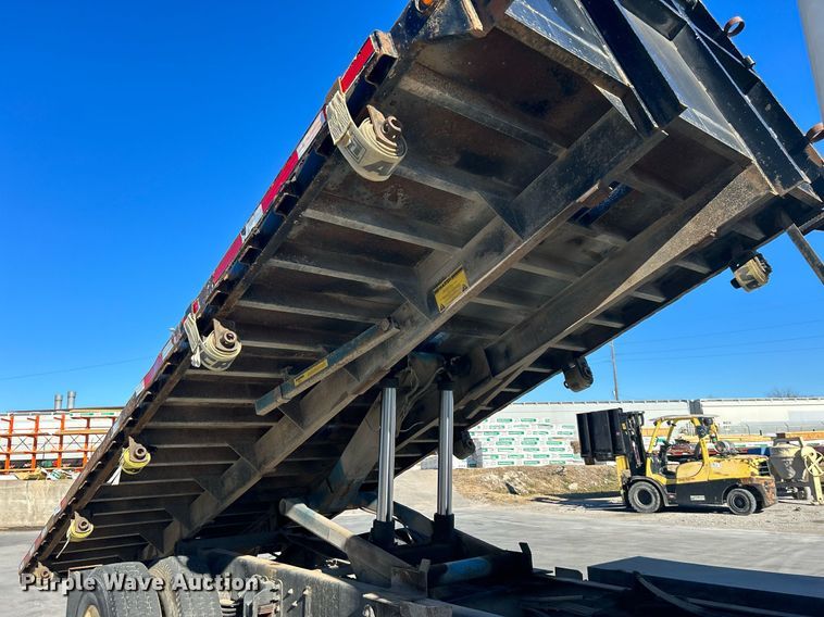 image for item DN0607 2014 Peterbilt 330  dump flatbed truck