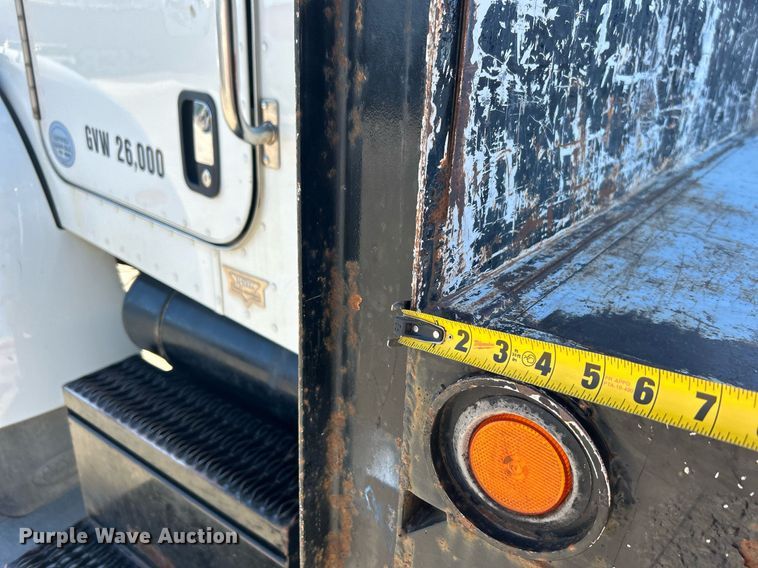 image for item DN0607 2014 Peterbilt 330  dump flatbed truck