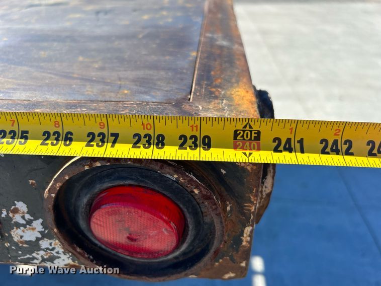 image for item DN0607 2014 Peterbilt 330  dump flatbed truck