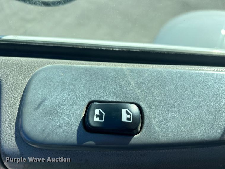 image for item DN0607 2014 Peterbilt 330  dump flatbed truck