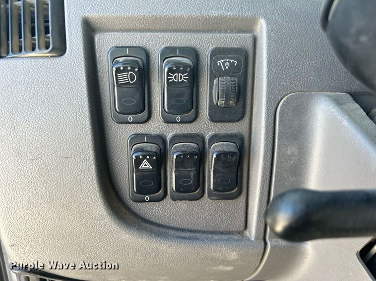 image for item DN0607 2014 Peterbilt 330  dump flatbed truck