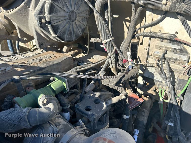 image for item DN0607 2014 Peterbilt 330  dump flatbed truck