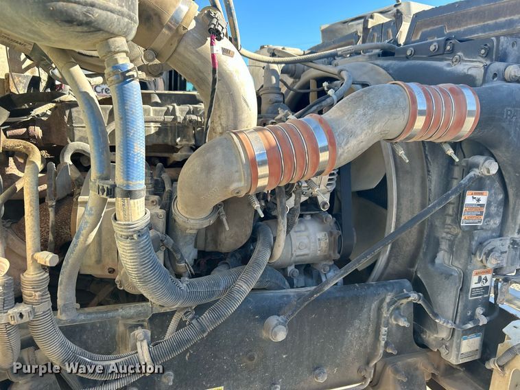 image for item DN0607 2014 Peterbilt 330  dump flatbed truck