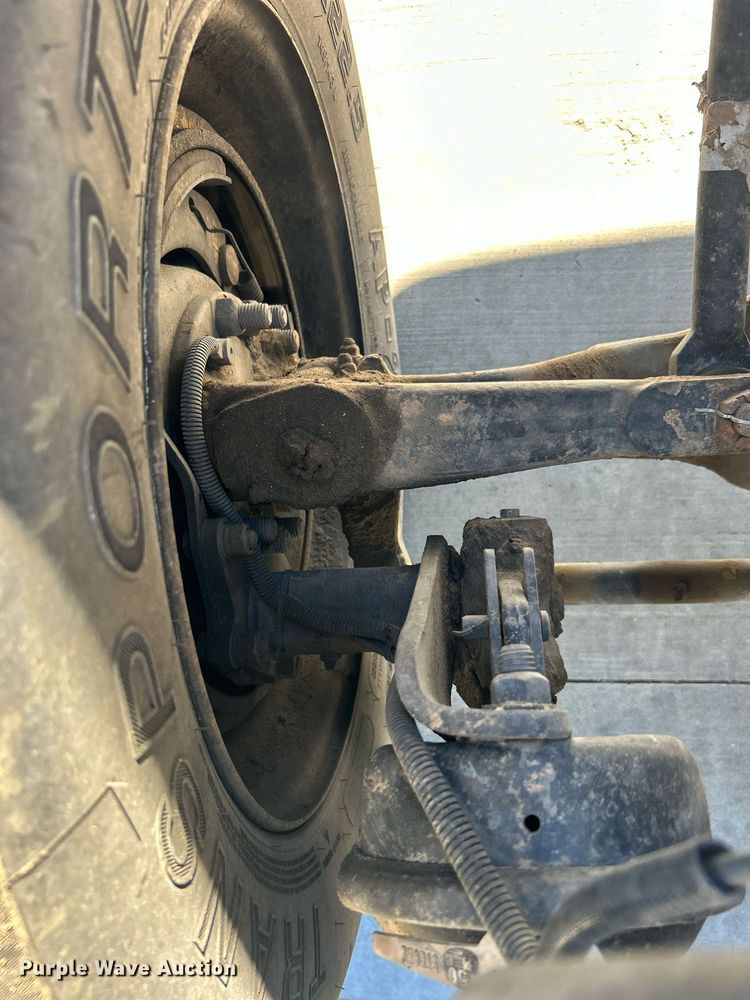 image for item DN0607 2014 Peterbilt 330  dump flatbed truck