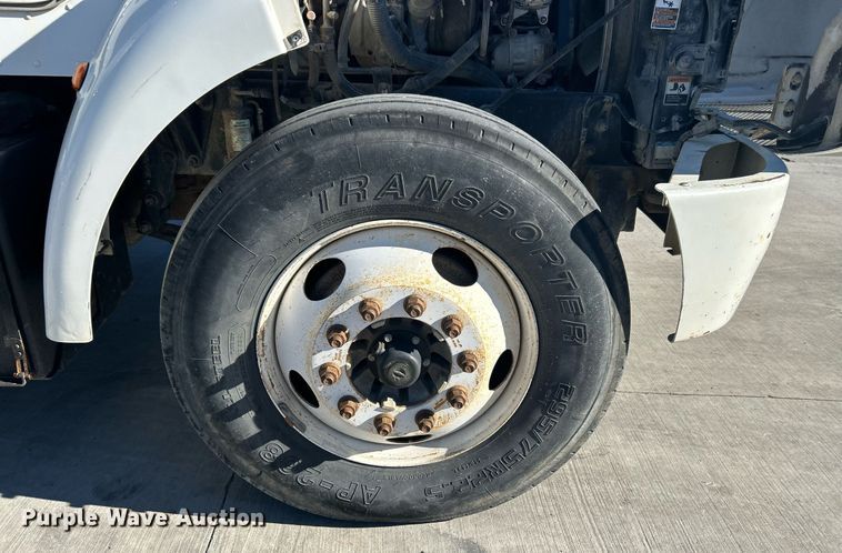 image for item DN0607 2014 Peterbilt 330  dump flatbed truck