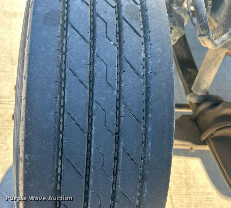 image for item DN0607 2014 Peterbilt 330  dump flatbed truck