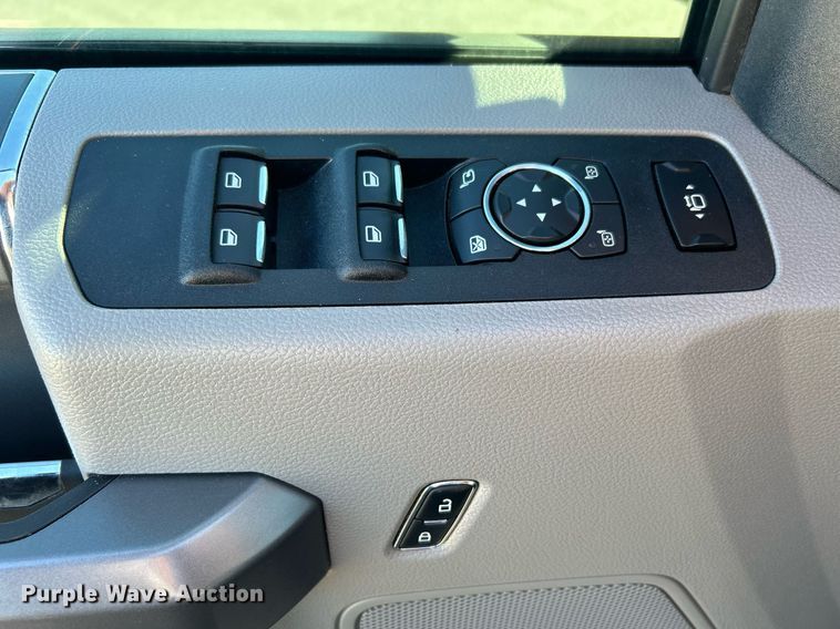 image for item DN0628 2018 Ford F250 Super Duty  Crew Cab pickup truck