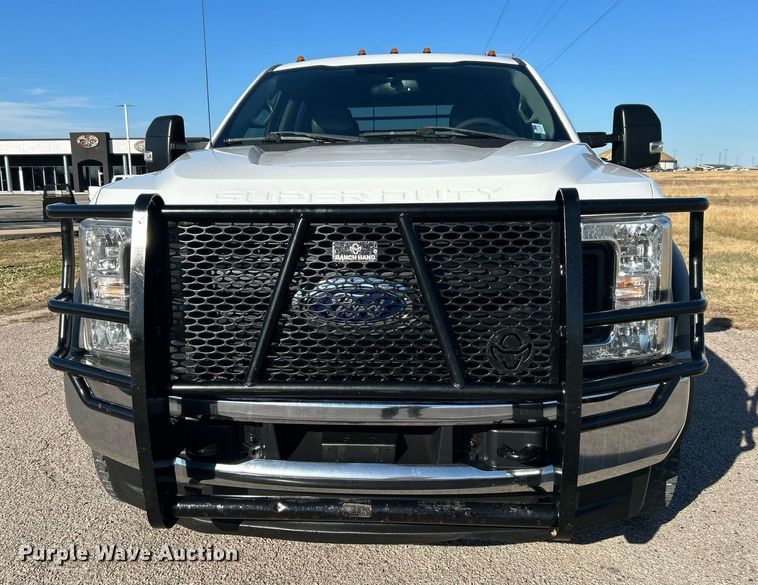 image for item DN0630 2019 Ford F550  Crew Cab flatbed truck