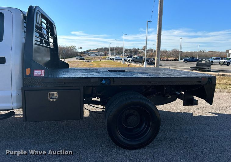 image for item DN0630 2019 Ford F550  Crew Cab flatbed truck