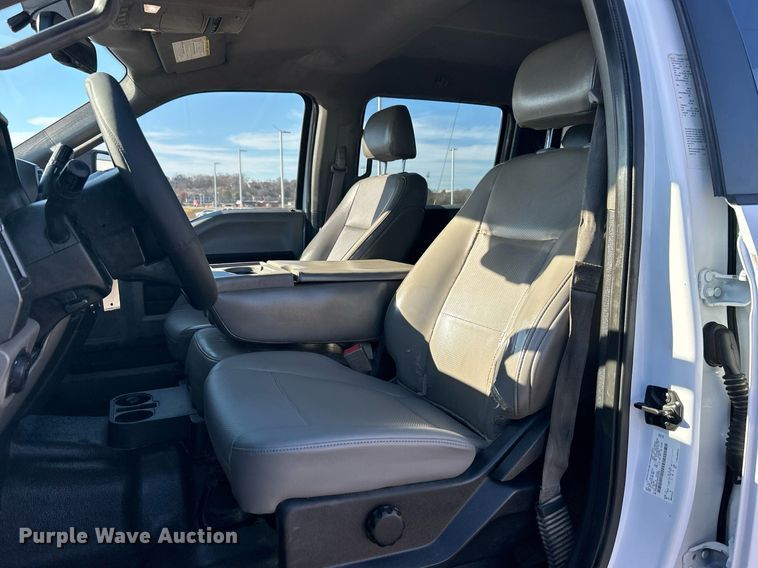 image for item DN0630 2019 Ford F550  Crew Cab flatbed truck