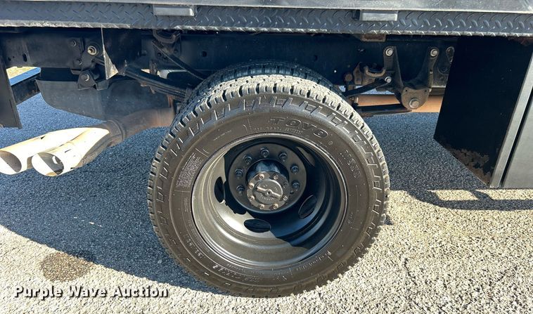 image for item DN0630 2019 Ford F550  Crew Cab flatbed truck