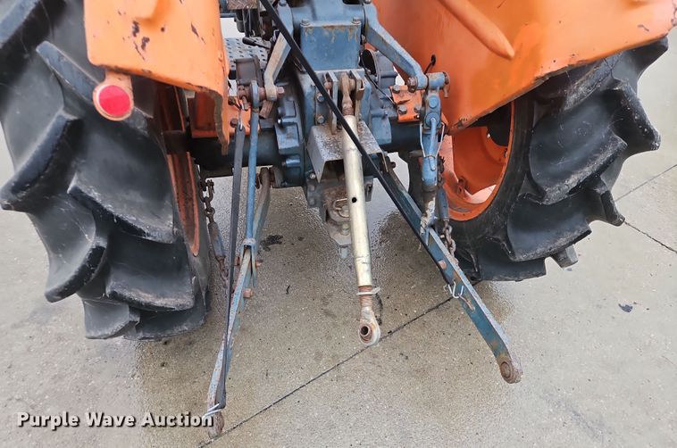 image for item DN7135 Kubota L2601  tractor