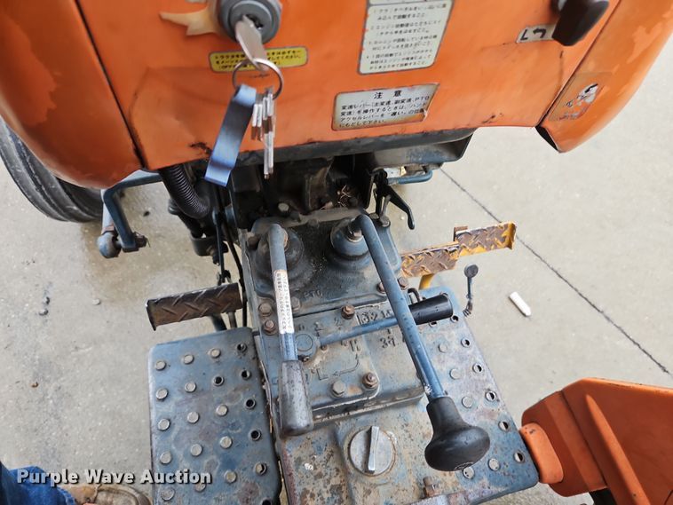 image for item DN7135 Kubota L2601  tractor