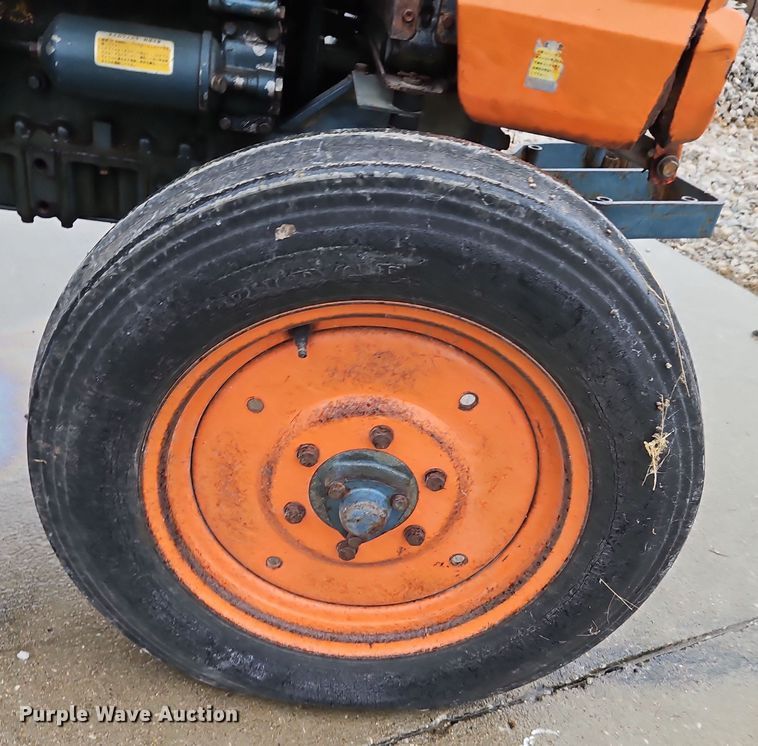 image for item DN7135 Kubota L2601  tractor