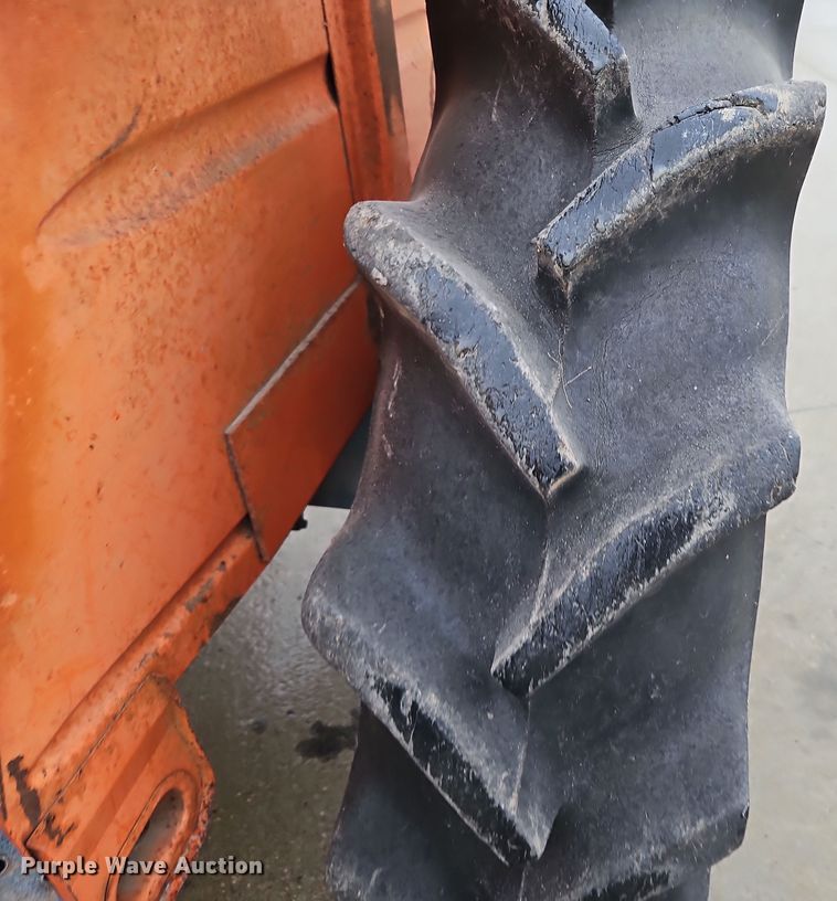 image for item DN7135 Kubota L2601  tractor