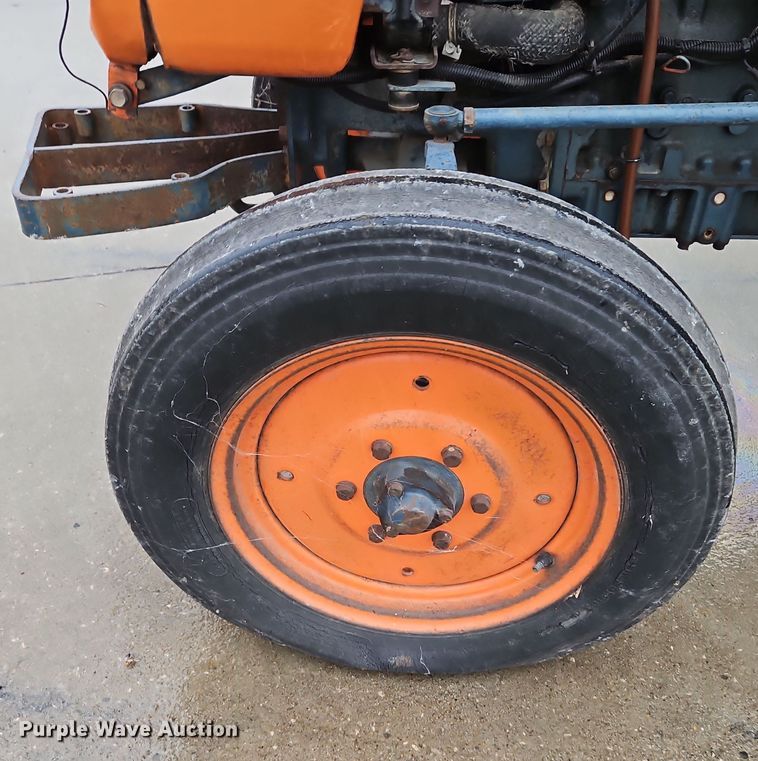 image for item DN7135 Kubota L2601  tractor
