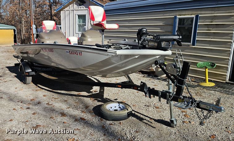 image for item DN7145 2003 Lowe 180W  boat