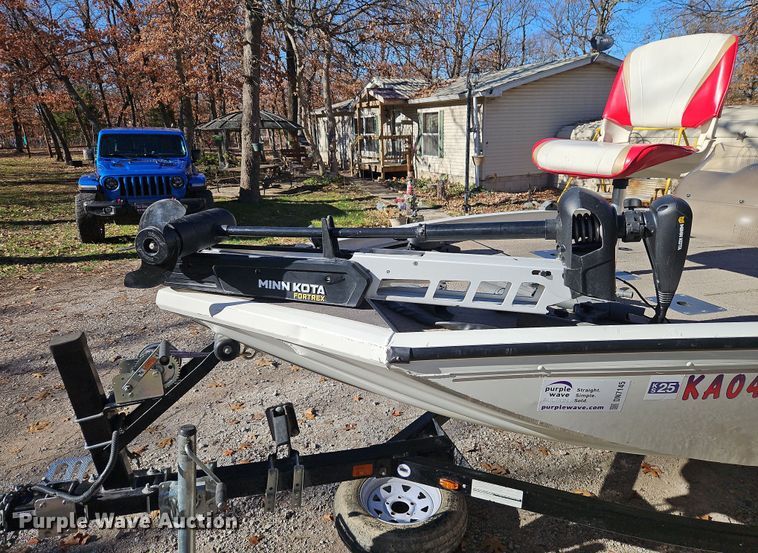 image for item DN7145 2003 Lowe 180W  boat