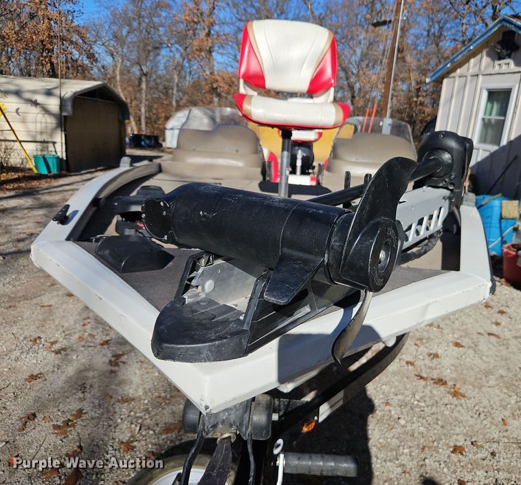 image for item DN7145 2003 Lowe 180W  boat