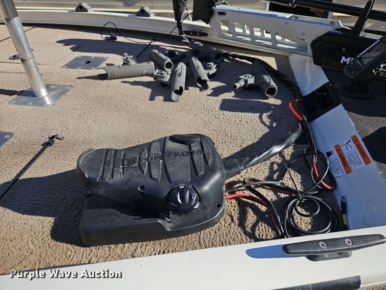 image for item DN7145 2003 Lowe 180W  boat