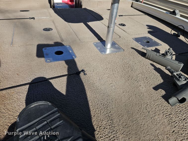 image for item DN7145 2003 Lowe 180W  boat