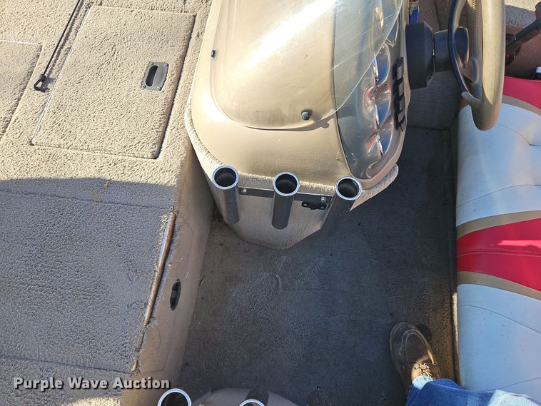 image for item DN7145 2003 Lowe 180W  boat