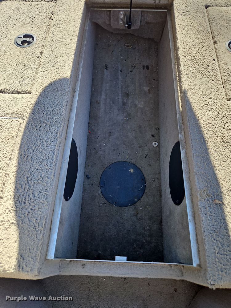 image for item DN7145 2003 Lowe 180W  boat