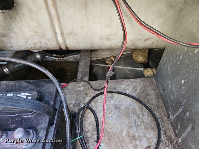 image for item DN7145 2003 Lowe 180W  boat