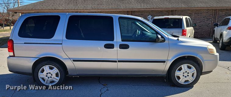 image for item DN7147 2007 Chevrolet Uplander LS  van