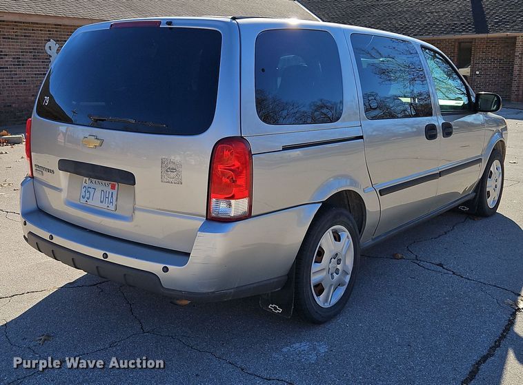 image for item DN7147 2007 Chevrolet Uplander LS  van