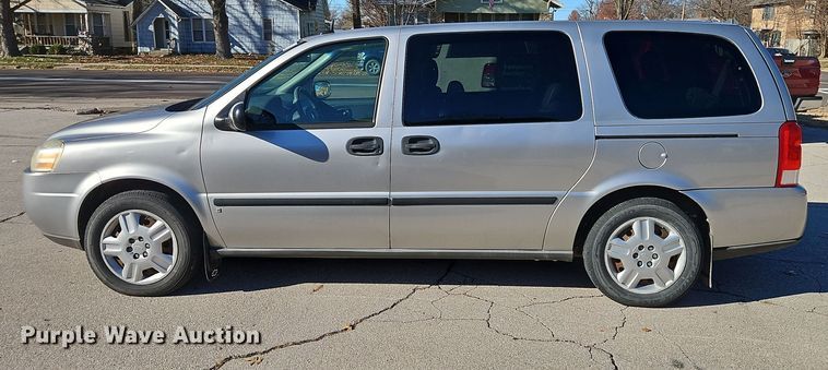 image for item DN7147 2007 Chevrolet Uplander LS  van