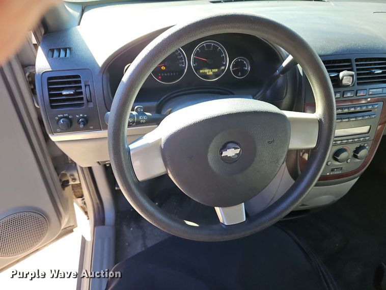 image for item DN7147 2007 Chevrolet Uplander LS  van