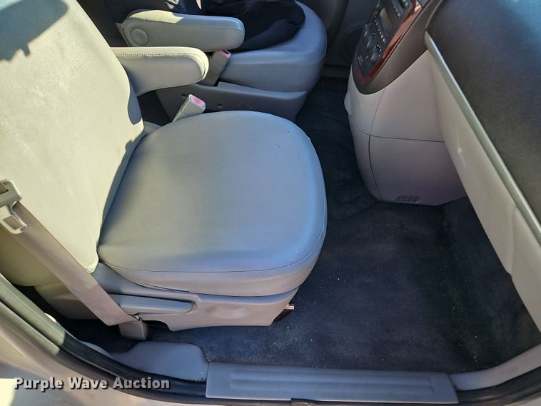 image for item DN7147 2007 Chevrolet Uplander LS  van