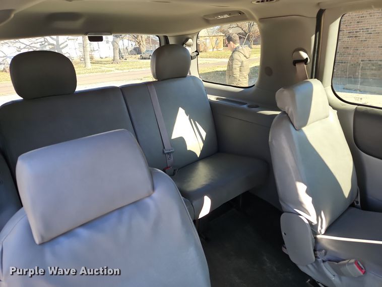 image for item DN7147 2007 Chevrolet Uplander LS  van