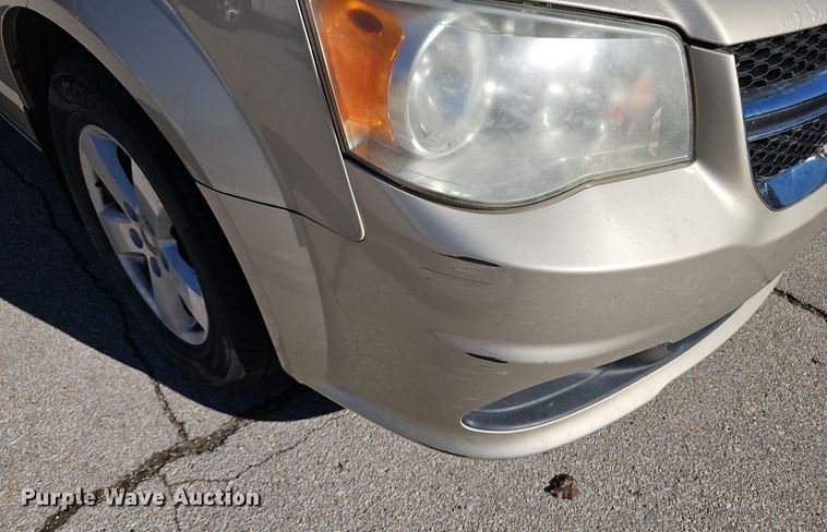 image for item DN7148 2013 Dodge Grand Caravan  van