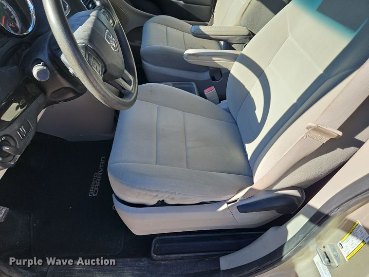 image for item DN7148 2013 Dodge Grand Caravan  van