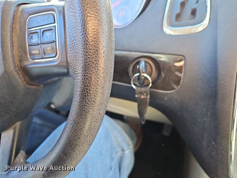 image for item DN7148 2013 Dodge Grand Caravan  van