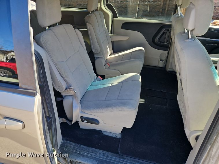 image for item DN7148 2013 Dodge Grand Caravan  van