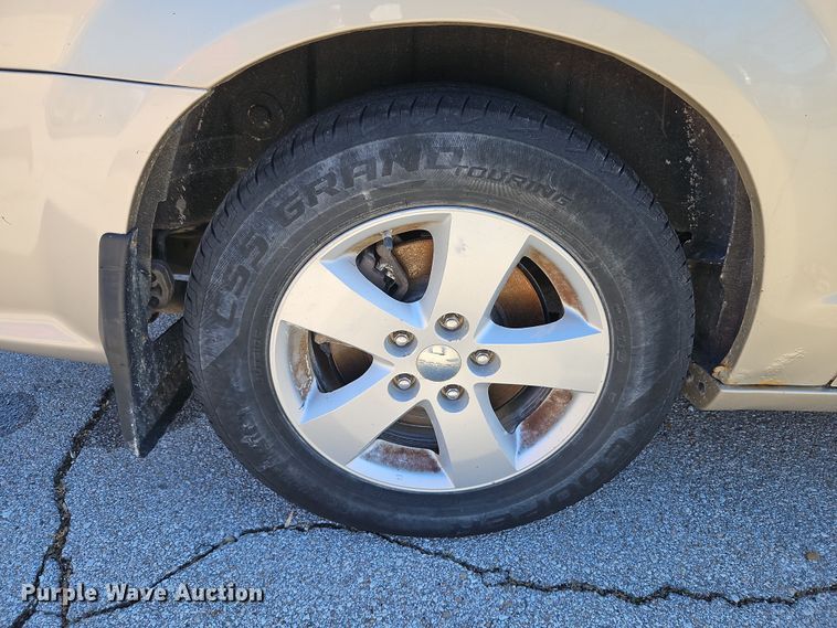 image for item DN7148 2013 Dodge Grand Caravan  van