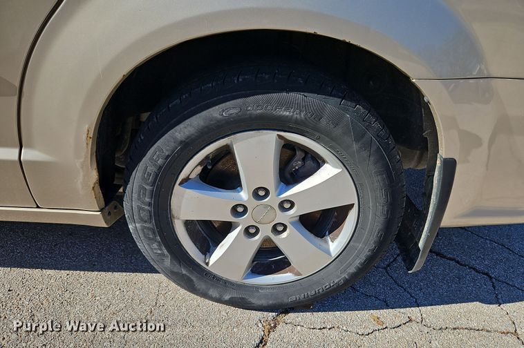 image for item DN7148 2013 Dodge Grand Caravan  van