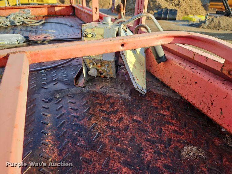 image for item DN7150 Mec 4191RT  scissor lift