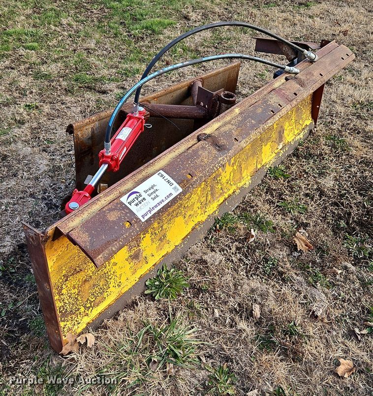 image for item DN7163 7' W snow plow