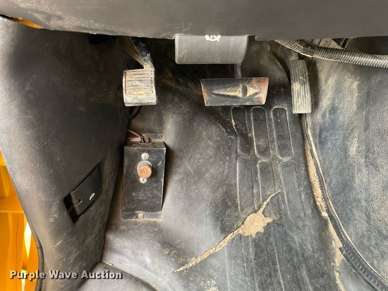 image for item DP0239 2012 GMC Savana  school bus