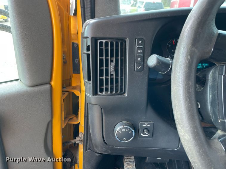 image for item DP0239 2012 GMC Savana  school bus