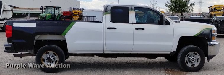 image for item DP3343 2015 Chevrolet Silverado 2500HD  Double Cab pickup truck